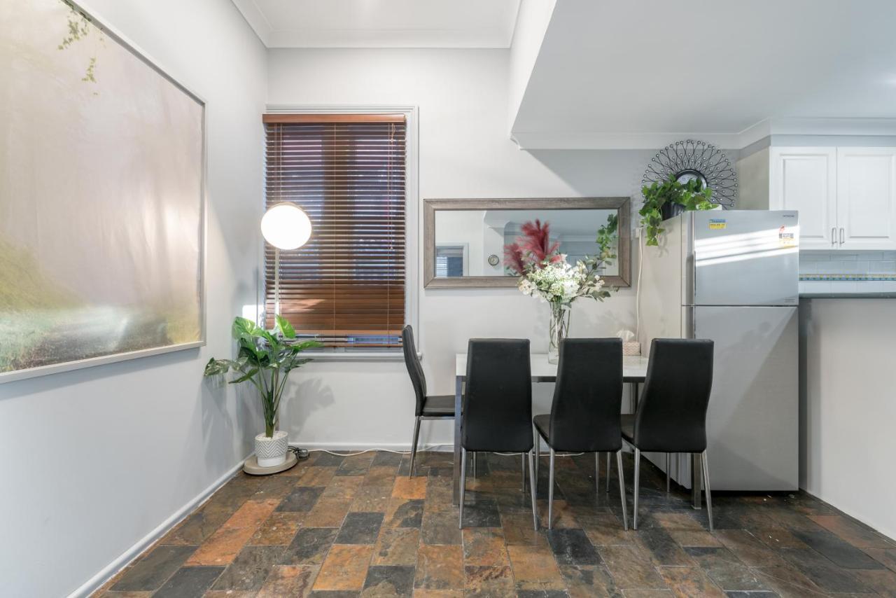 Boutique Private Rm Situated In The Heart Of Burwood 6 Βίλα Σίδνεϊ Εξωτερικό φωτογραφία